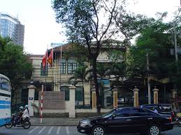 donde esta la embajada de españa en vietnam